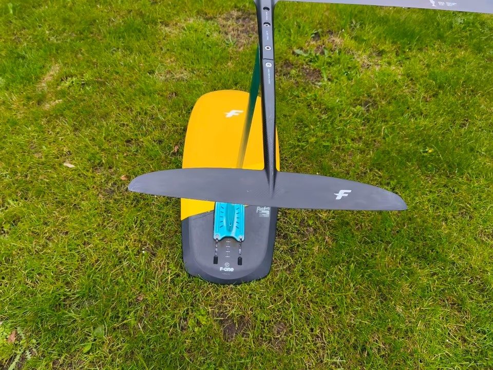 Ensemble Pumpfoil F-One Jam 1900 complet avec mât de 75 cm